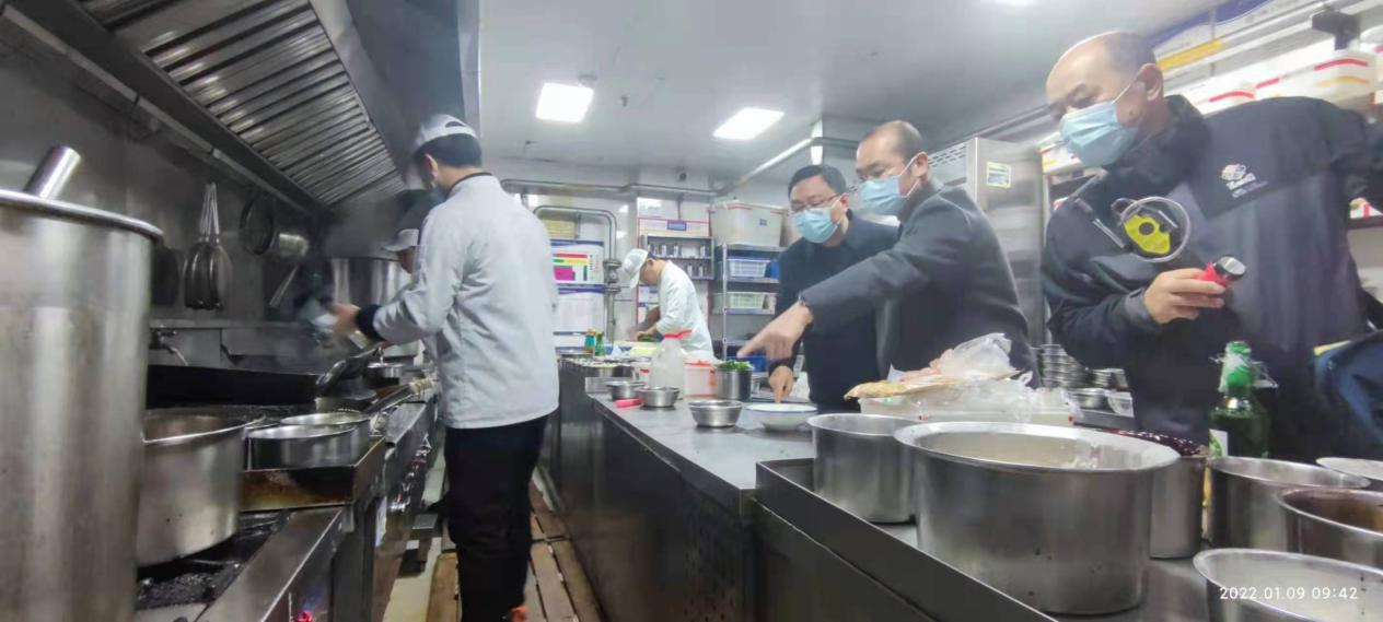 筑牢安全防线2.png